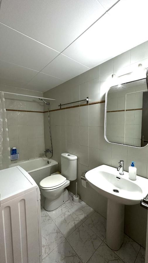 Apartamento De Playa En Santa Margarita. Roses Exterior photo